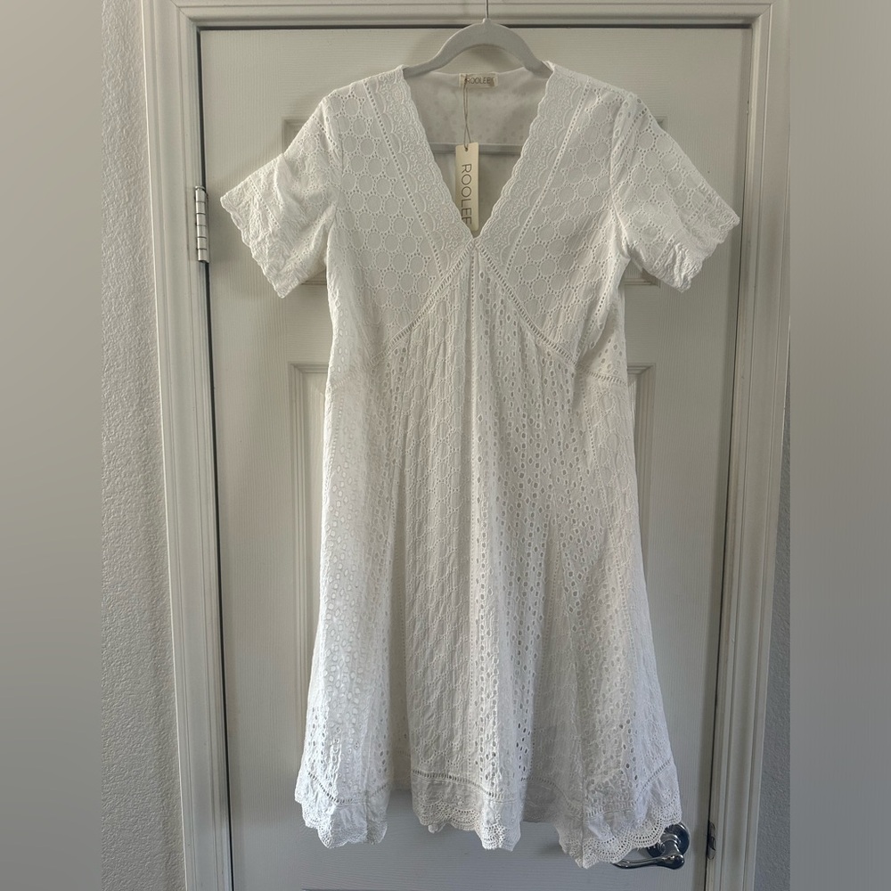 Roolee White eyelet lace v neck short sleeve midi dress women’s size M medium